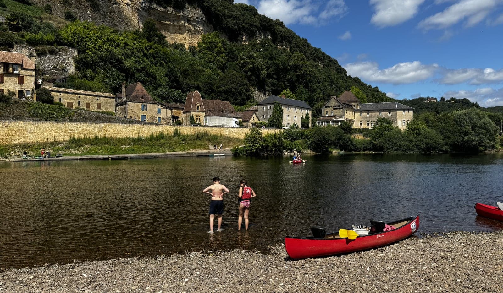 Where Natural Beauty Meets Outdoor Passion: Active Holidays in the Dordogne