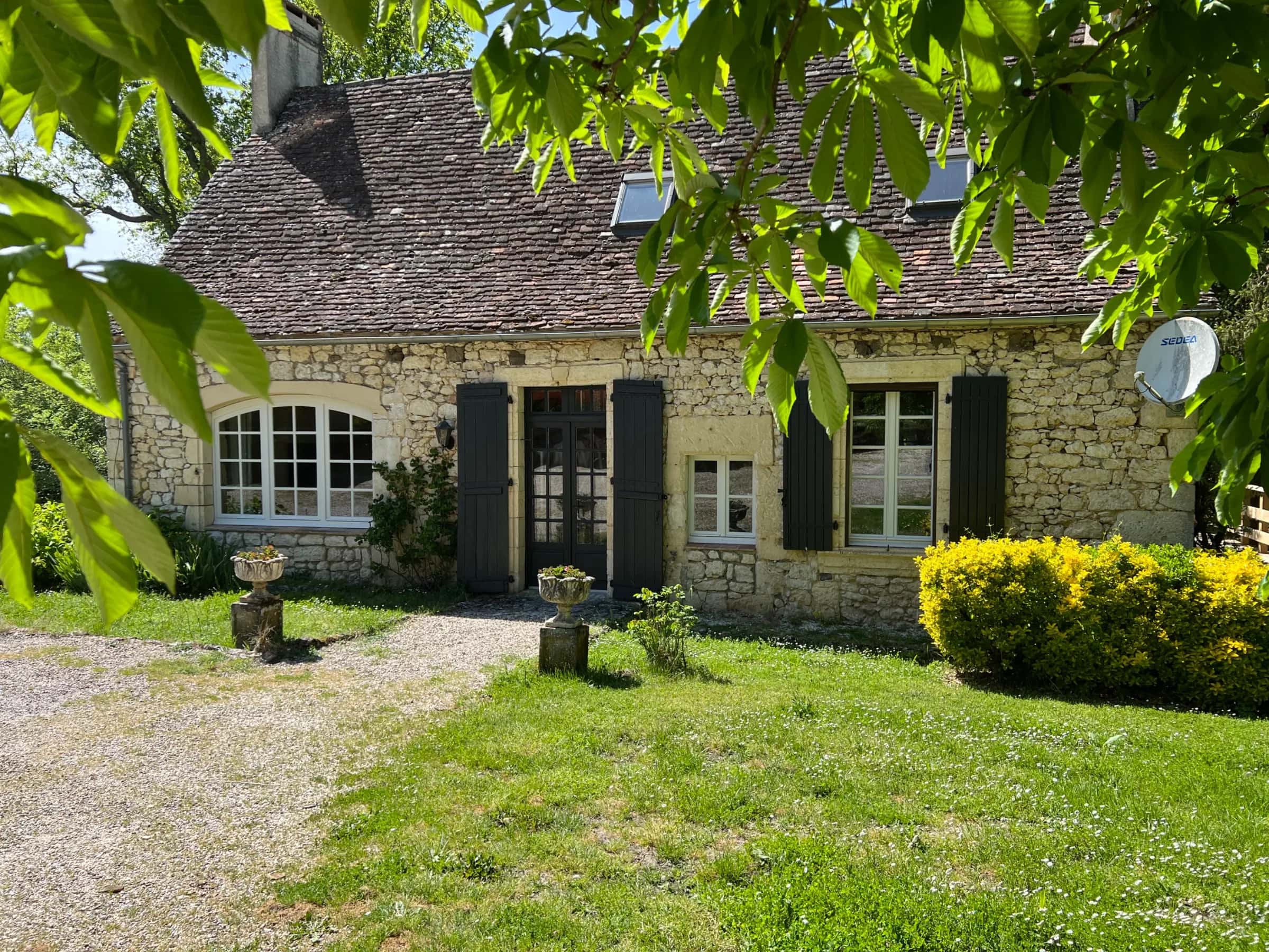Maison de la Terre - Village des Éléments — Périgord Pourpre